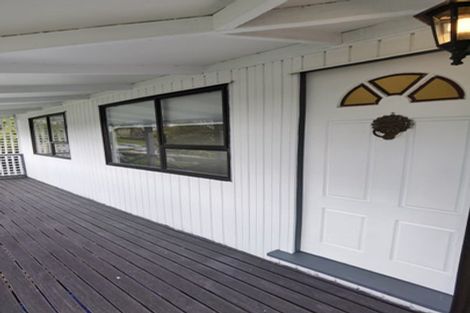 Photo of property in 3 Melia Grove, Goodwood Heights, Auckland, 2105