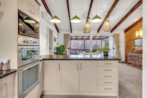 Photo of property in 44 Grand Vue Road, Kawaha Point, Rotorua, 3010