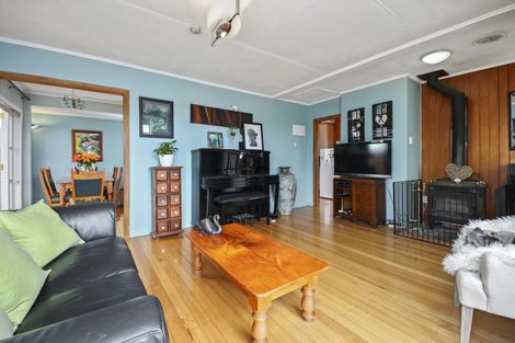 Photo of property in 12 Kereru Street, Henderson, Auckland, 0612