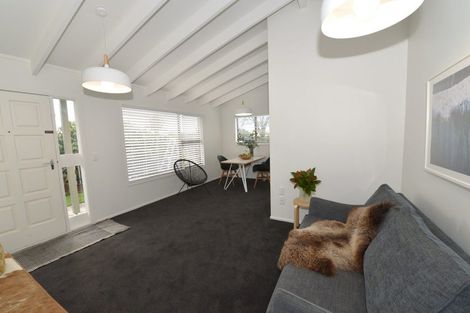Photo of property in 11 Taupata Street, Redcliffs, Christchurch, 8081