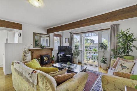 Photo of property in 1/27 Tui Glen Road, Birkenhead, Auckland, 0626