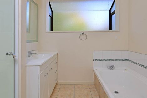 Photo of property in 216 Solar Road, Glen Eden, Auckland, 0602