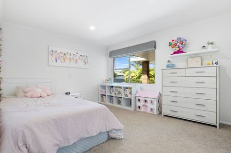 Photo of property in 6 Madeira Close, Papamoa Beach, Papamoa, 3118