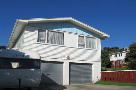 Photo of property in 11 Lupin Terrace, Tawa, Wellington, 5028