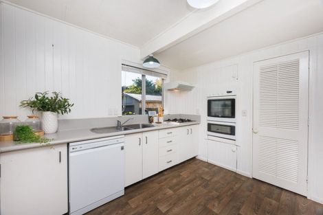 Photo of property in 8 Norwich Place, Awapuni, Palmerston North, 4412