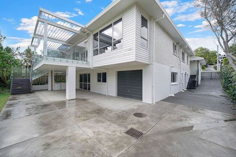 Photo of property in 9 Sandown Road, Rothesay Bay, Auckland, 0630