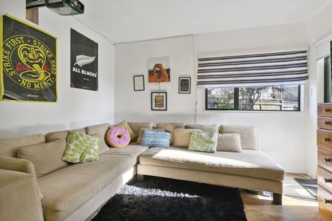 Photo of property in 5b Becker Way, Karori, Wellington, 6012