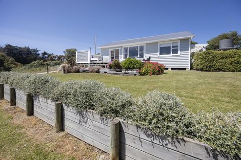 Photo of property in 6 Bride Street, Moeraki, 9482