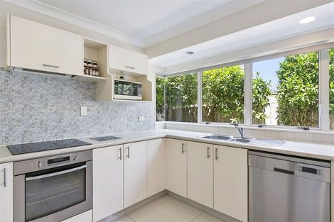 Photo of property in 2/20 Penruddocke Road, Half Moon Bay, Auckland, 2012