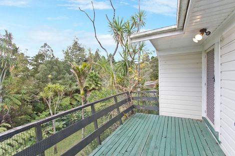 Photo of property in 187 Golf Road, Titirangi, Auckland, 0604