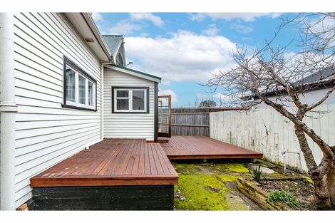 Photo of property in 37 Gresford Street, Edgeware, Christchurch, 8013