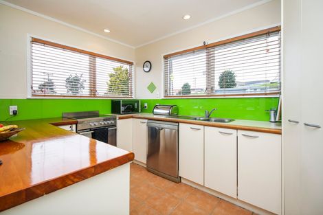 Photo of property in 476 Don Buck Road, Massey, Auckland, 0614