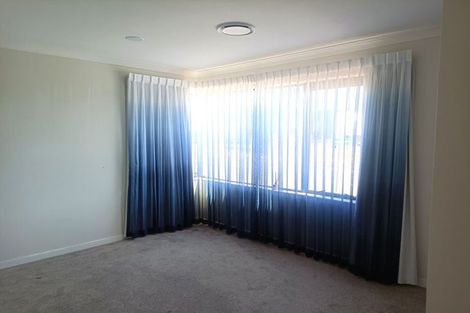 Photo of property in 58 Mettam Drive, Swanson, Auckland, 0614