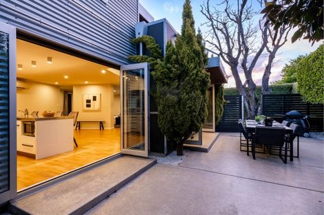 Photo of property in 51 Oxley Avenue, St Albans, Christchurch, 8014