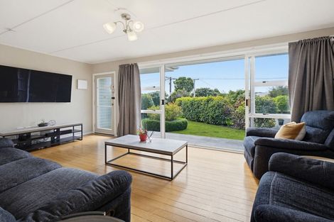 Photo of property in 4 Perth Place, Awapuni, Palmerston North, 4412