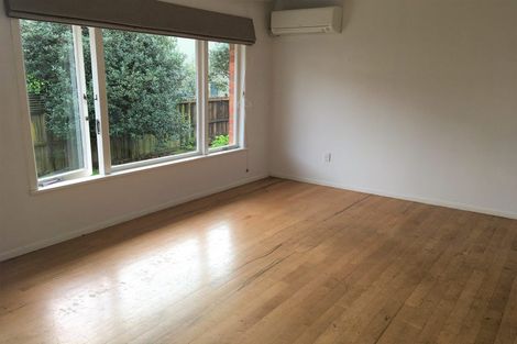 Photo of property in 3/10a Fenwick Avenue, Milford, Auckland, 0620