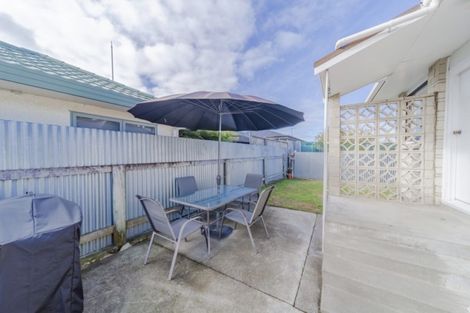 Photo of property in 1/71 Meeanee Road, Taradale, Napier, 4112