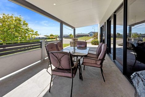 Photo of property in 10 Apatu Place, Waipukurau, 4200