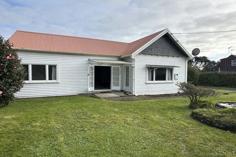 Photo of property in 306 South Road, Omata, New Plymouth, 4374