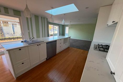 Photo of property in 160 Pacific Road, North New Brighton, Christchurch, 8083
