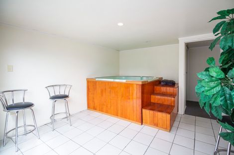 Photo of property in 476 Don Buck Road, Massey, Auckland, 0614