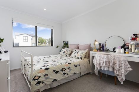 Photo of property in 70 Manutewhau Road, Massey, Auckland, 0614