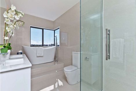 Photo of property in 33 Cilliers Drive, Silverdale, 0932