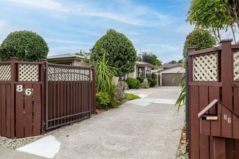 Photo of property in 86 Wikiriwhi Crescent, Awapuni, Palmerston North, 4412