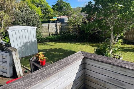 Photo of property in 1 Lees Grove, Wainuiomata, Lower Hutt, 5014