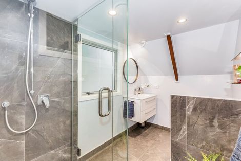Photo of property in 57 Kahu Road, Paremata, Porirua, 5024