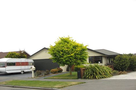 Photo of property in 6 Brackenfield Place, Parklands, Christchurch, 8083