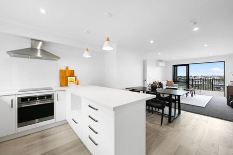 Photo of property in 3/12 Ruakiwi Road, Hamilton Lake, Hamilton, 3204
