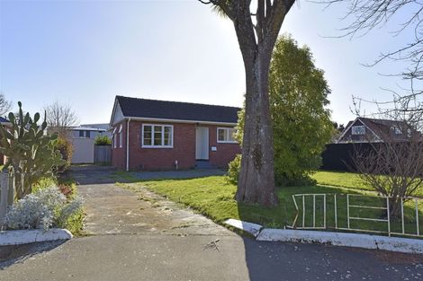 Photo of property in 8 Rowe Place, Burwood, Christchurch, 8061