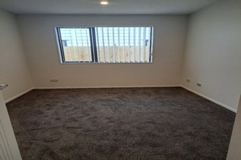 Photo of property in 20 Rorotu Avenue, Karaka, 2113