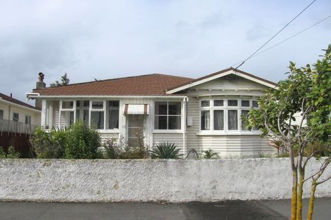 Photo of property in 28 Palm Avenue, Lyall Bay, Wellington, 6022