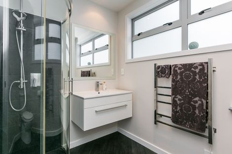 Photo of property in 9a Saint Hill Lane, Havelock North, 4130