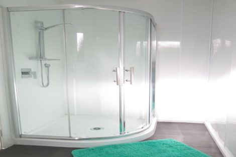 Photo of property in 70 Spinella Drive, Bayview, Auckland, 0629