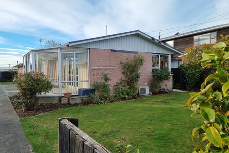 Photo of property in 51 Wingate Street, Redwood, Christchurch, 8051