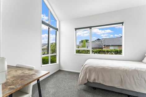 Photo of property in 121 Tauranga Place, Orewa, 0931