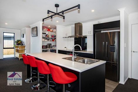 Photo of property in 16 Maui Place, Te Kamo, Whangarei, 0112