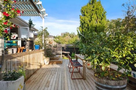 Photo of property in 1/146 Rangatira Road, Beach Haven, Auckland, 0626