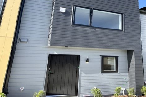 Photo of property in 6/241 Don Buck Road, Massey, Auckland, 0614