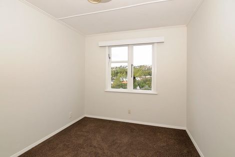 Photo of property in 141 Ruskin Road, Newlands, Wellington, 6037