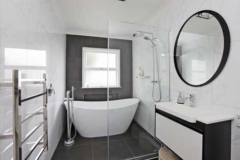 Photo of property in 322 Karaitiana Street, Frimley, Hastings, 4120