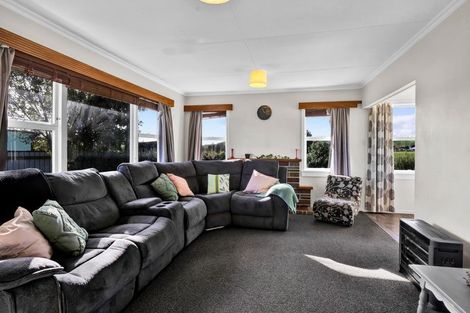 Photo of property in 100 Stanners Street, Eltham, 4322