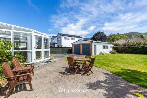Photo of property in 34 Oxford Crescent, Ebdentown, Upper Hutt, 5018