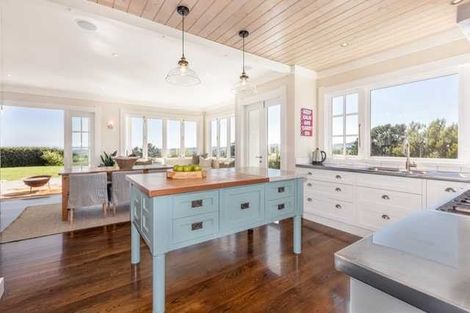 Photo of property in 155 Durham Drive, Havelock North, 4130