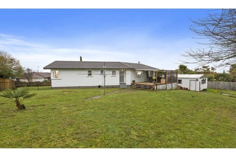 Photo of property in 22 Manapouri Place, Pakuranga Heights, Auckland, 2010