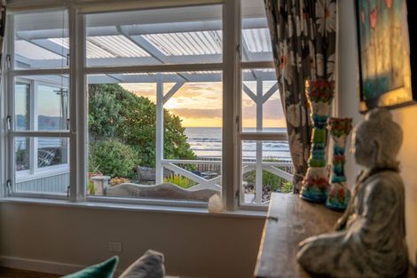 Photo of property in 34 The Parade, Paekakariki, 5034