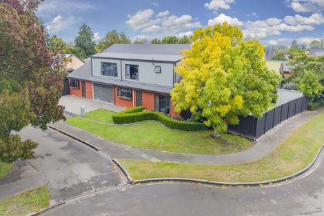 Photo of property in 10 Pyatt Place, Redwood, Christchurch, 8051